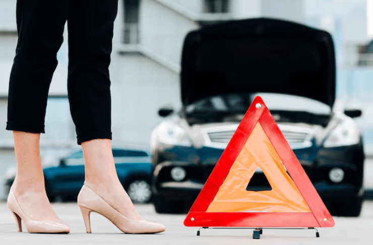 Road Side Assistance Delhi: What to Do During a Breakdown in Heavy Traffic