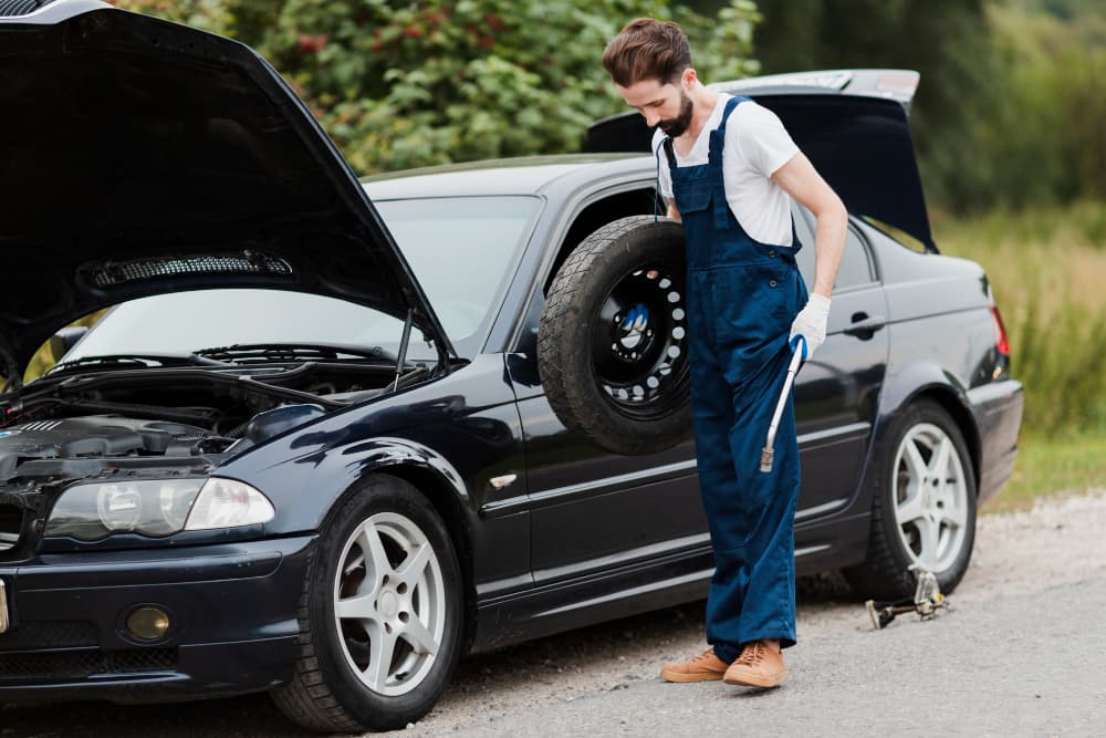 24*7 Roadside Assistance: Peace of Mind on Highways