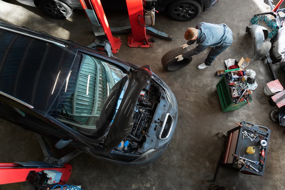 Searching for Car Puncture Near Me? Crossroads Helpline Is Here
