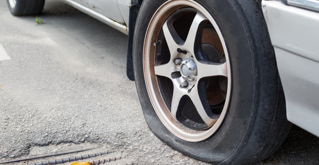 Who Should I Call When I Have a Flat Tire?