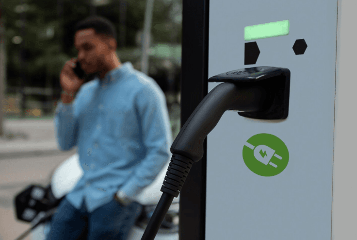 Voltpost Air: Streetlight EV Charging Expands Urban Coverage