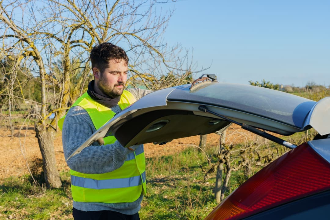 What to do When Your Car Breaks Down on a Busy Road ?