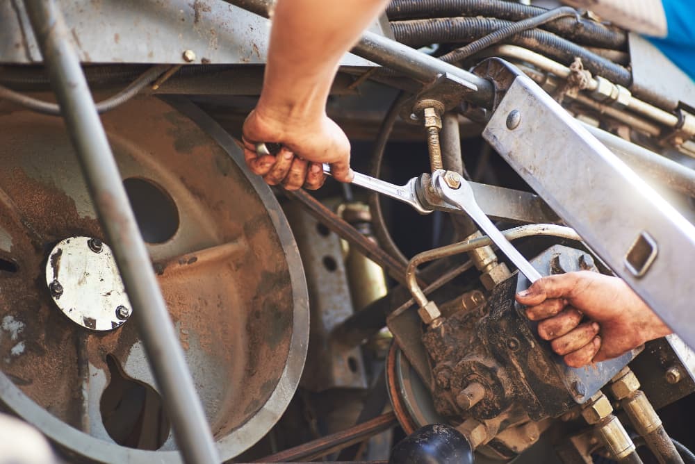How to Handle a Broken Axle on the Road