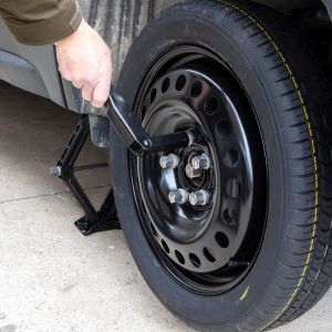 How to inflate a spare tyre?